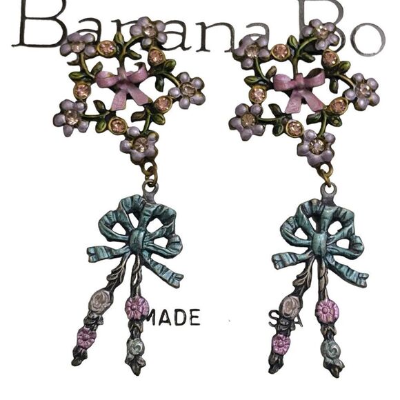 Banana Bob delicate floral bow pastel crystal enamel pierced dangle earrings - Picture 5 of 5